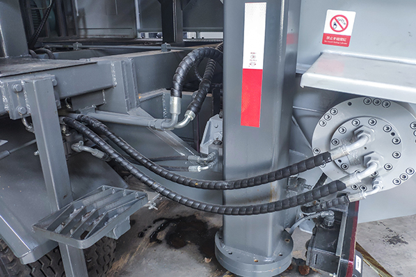 強(qiáng)制式攪拌車載泵 強(qiáng)制式攪拌車載泵