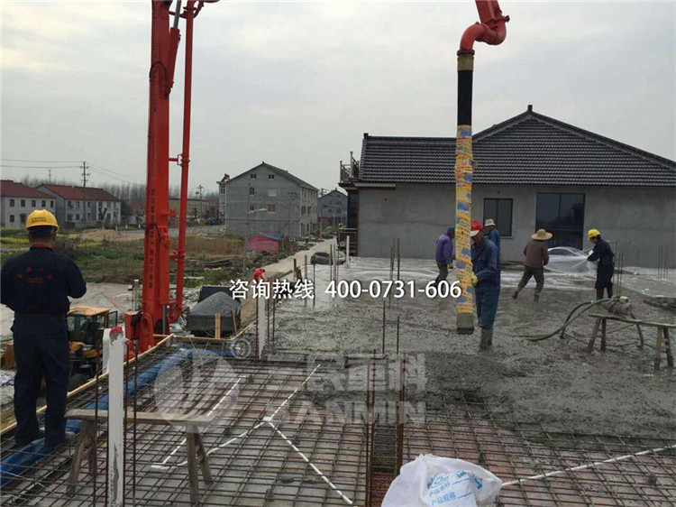 小型混凝土泵車 小型混凝土泵車