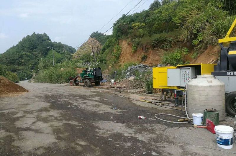 滾筒式攪拌拖泵，24小時江門新臺隧道施工紀(jì)實(shí)