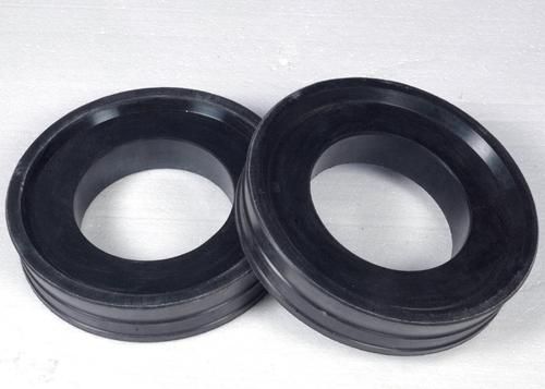 混凝土泵車配件：砼活塞問(wèn)題