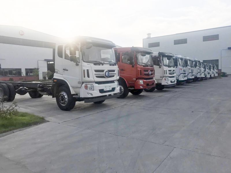 攪拌輸送一體機(jī)施工時(shí)混凝土出現(xiàn)裂縫怎么解決？